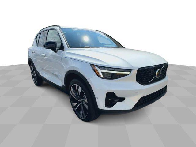 new 2025 Volvo XC40 car, priced at $51,040