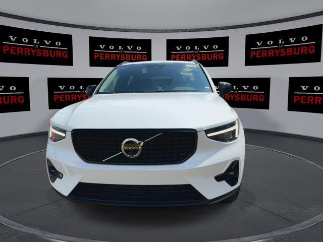 new 2025 Volvo XC40 car, priced at $46,940
