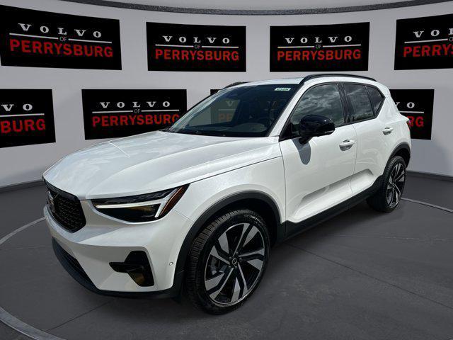 new 2025 Volvo XC40 car, priced at $46,940