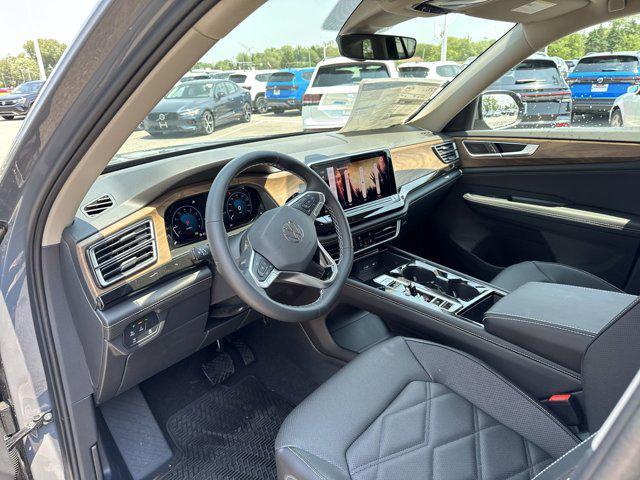 new 2025 Volkswagen Atlas car, priced at $43,262