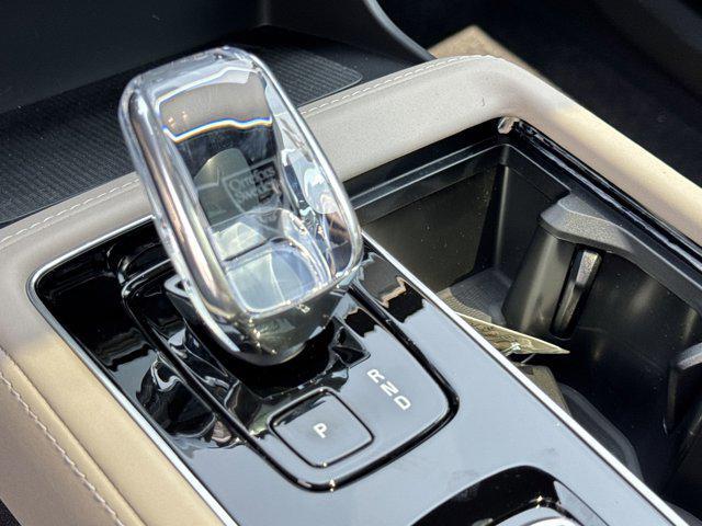new 2025 Volvo XC90 car