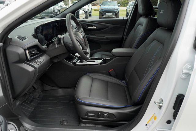 new 2025 Buick Envista car, priced at $29,131
