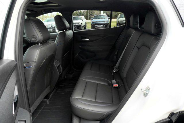 new 2025 Buick Envista car, priced at $29,131