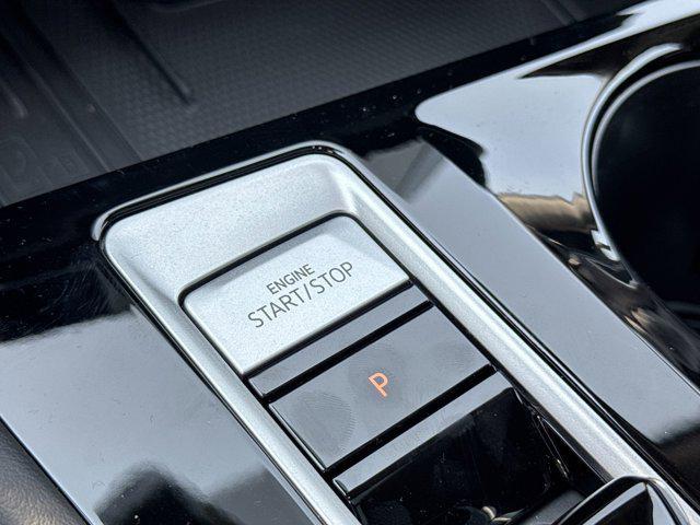 new 2025 Volkswagen Atlas car, priced at $47,571