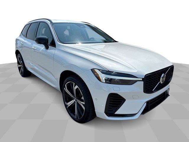 new 2025 Volvo XC60 Plug-In Hybrid car