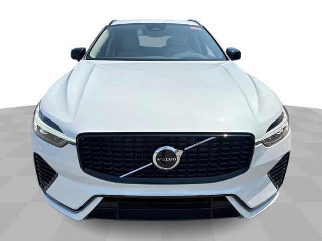 new 2025 Volvo XC60 Plug-In Hybrid car