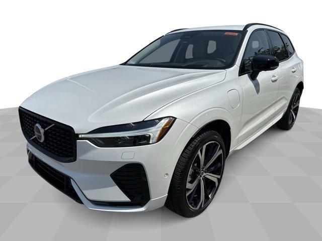 new 2025 Volvo XC60 Plug-In Hybrid car