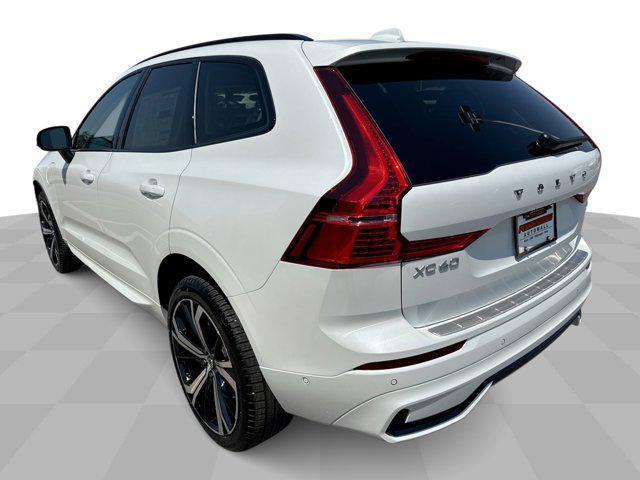 new 2025 Volvo XC60 Plug-In Hybrid car