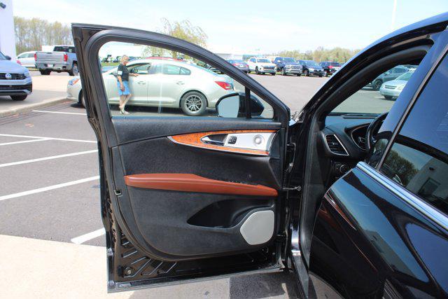 used 2020 Lincoln Nautilus car, priced at $27,982