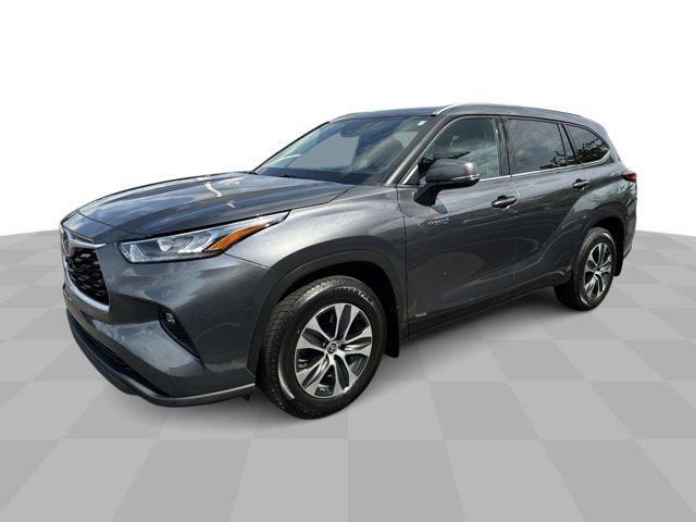 used 2020 Toyota Highlander Hybrid car, priced at $33,641