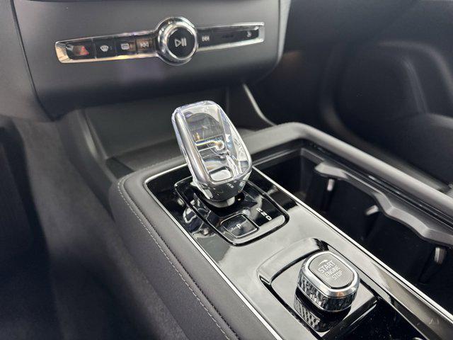 new 2025 Volvo XC90 car, priced at $65,555