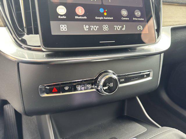 new 2025 Volvo XC90 car, priced at $65,555