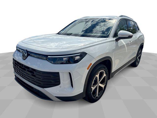 new 2025 Volkswagen Tiguan car, priced at $33,876