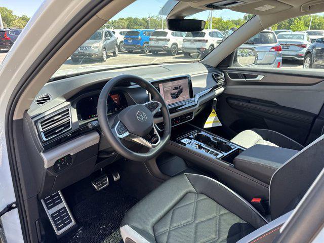 new 2025 Volkswagen Atlas car, priced at $45,156