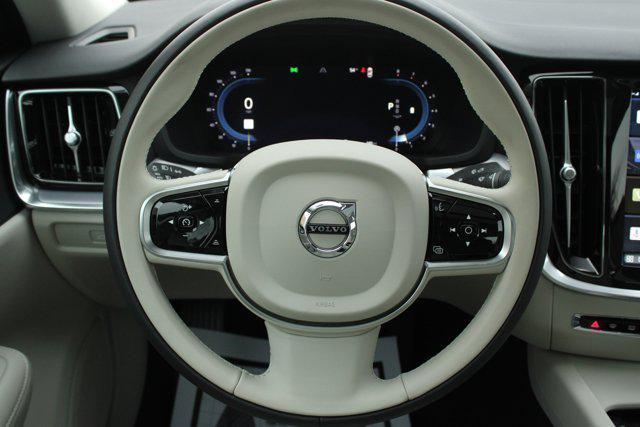 new 2024 Volvo S60 car, priced at $33,910
