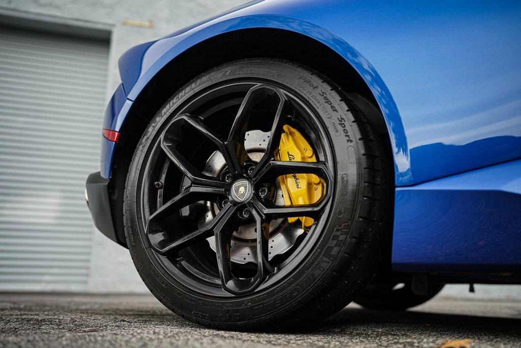 used 2019 Lamborghini Huracan car, priced at $204,992