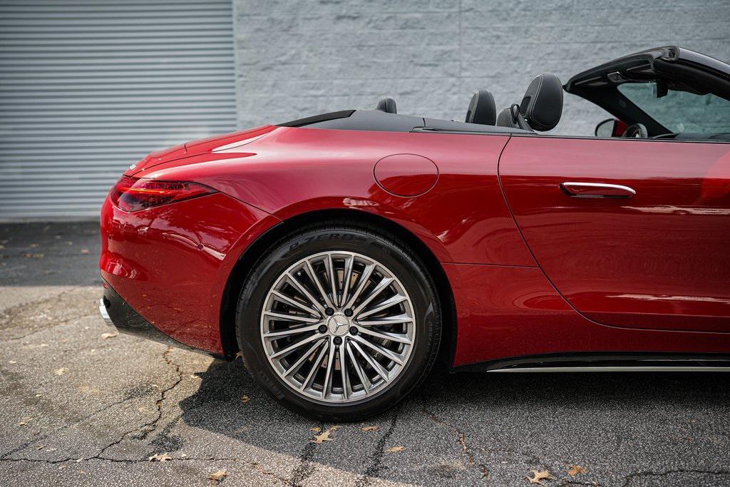 used 2024 Mercedes-Benz AMG SL 43 car, priced at $88,992