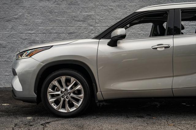 used 2021 Toyota Highlander car, priced at $34,995