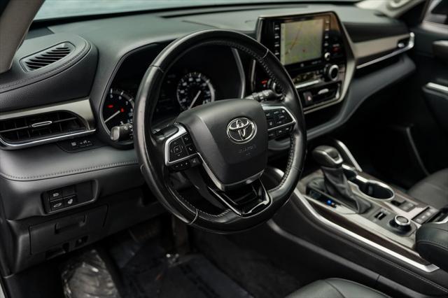 used 2021 Toyota Highlander car, priced at $34,995