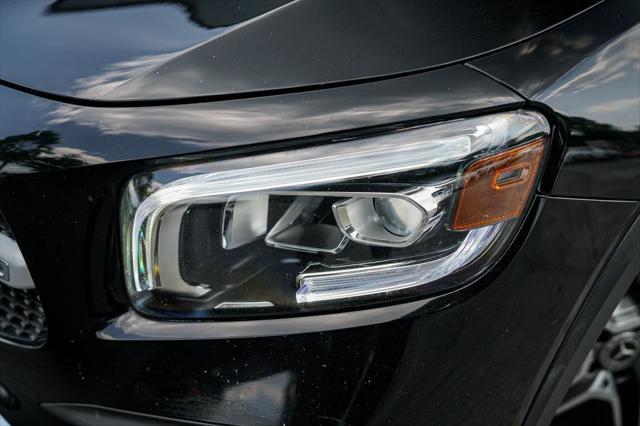 used 2020 Mercedes-Benz GLB 250 car, priced at $21,992