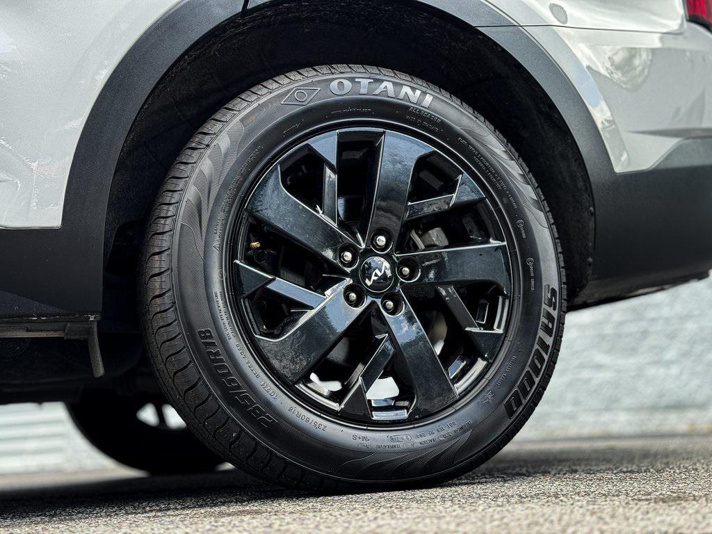 used 2022 Kia Sorento car, priced at $26,197