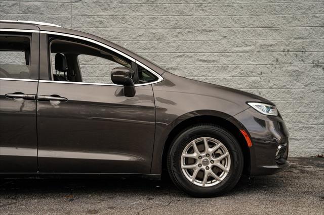 used 2021 Chrysler Pacifica car, priced at $27,995