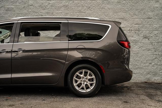 used 2021 Chrysler Pacifica car, priced at $27,995