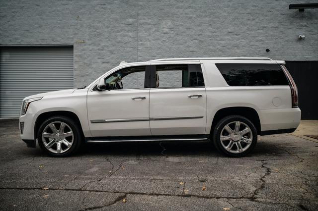 used 2020 Cadillac Escalade ESV car, priced at $41,995