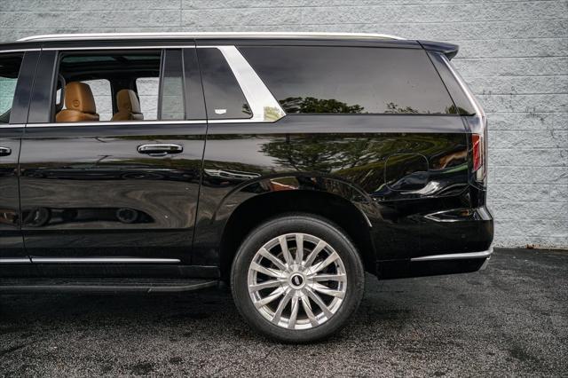 used 2022 Cadillac Escalade ESV car, priced at $67,492