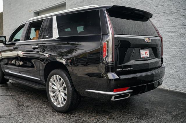 used 2022 Cadillac Escalade ESV car, priced at $67,492