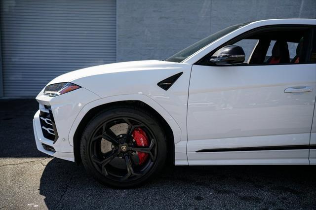 used 2021 Lamborghini Urus car, priced at $179,901