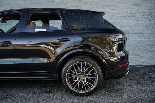 used 2022 Porsche Cayenne car, priced at $50,997