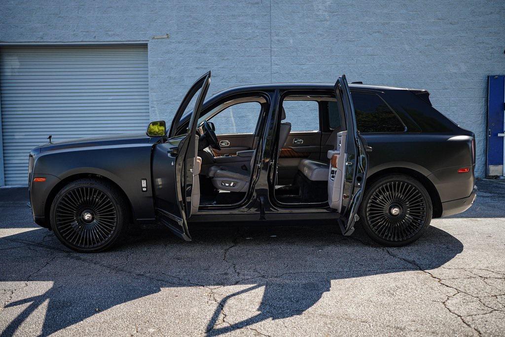 used 2019 Rolls-Royce Cullinan car, priced at $191,297