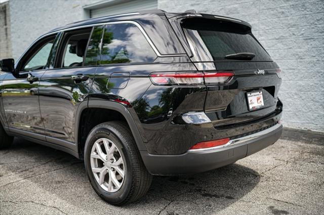 used 2022 Jeep Grand Cherokee car, priced at $29,992