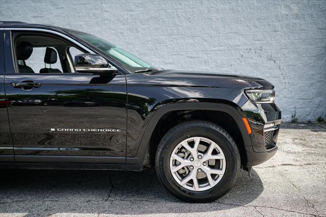 used 2022 Jeep Grand Cherokee car, priced at $29,992