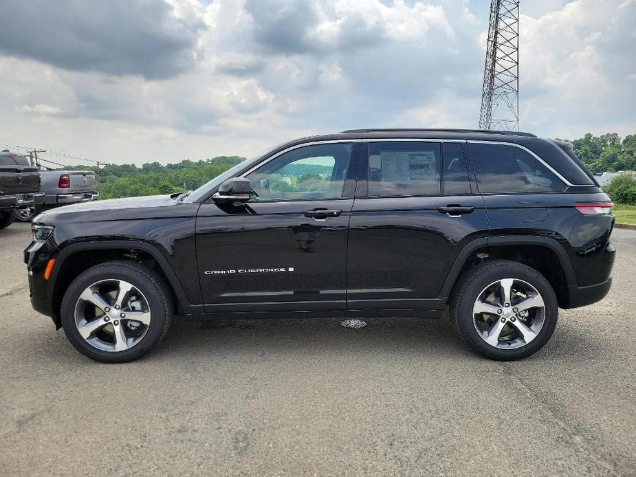 new 2024 Jeep Grand Cherokee car, priced at $60,135