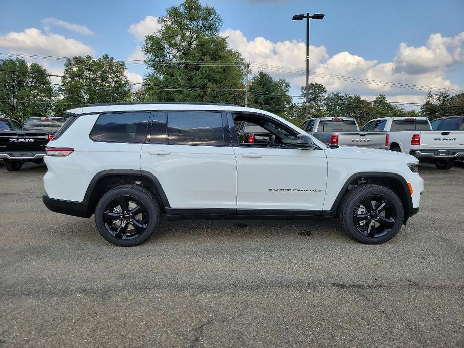 new 2024 Jeep Grand Cherokee L car, priced at $45,103