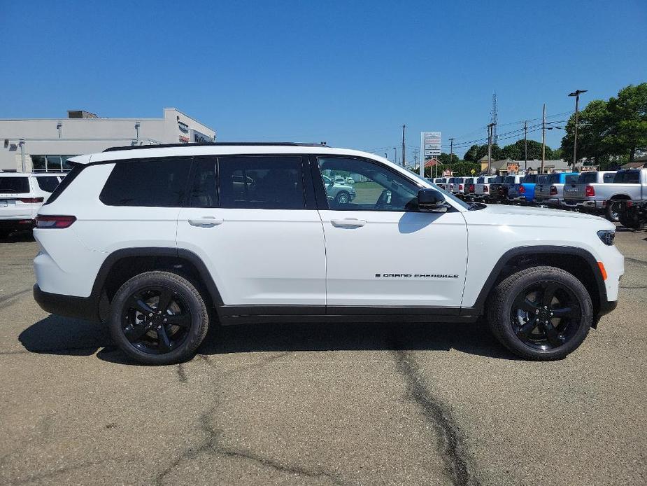 new 2024 Jeep Grand Cherokee L car, priced at $62,735