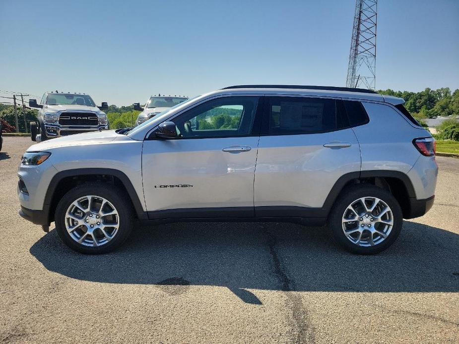 new 2024 Jeep Compass car, priced at $34,085