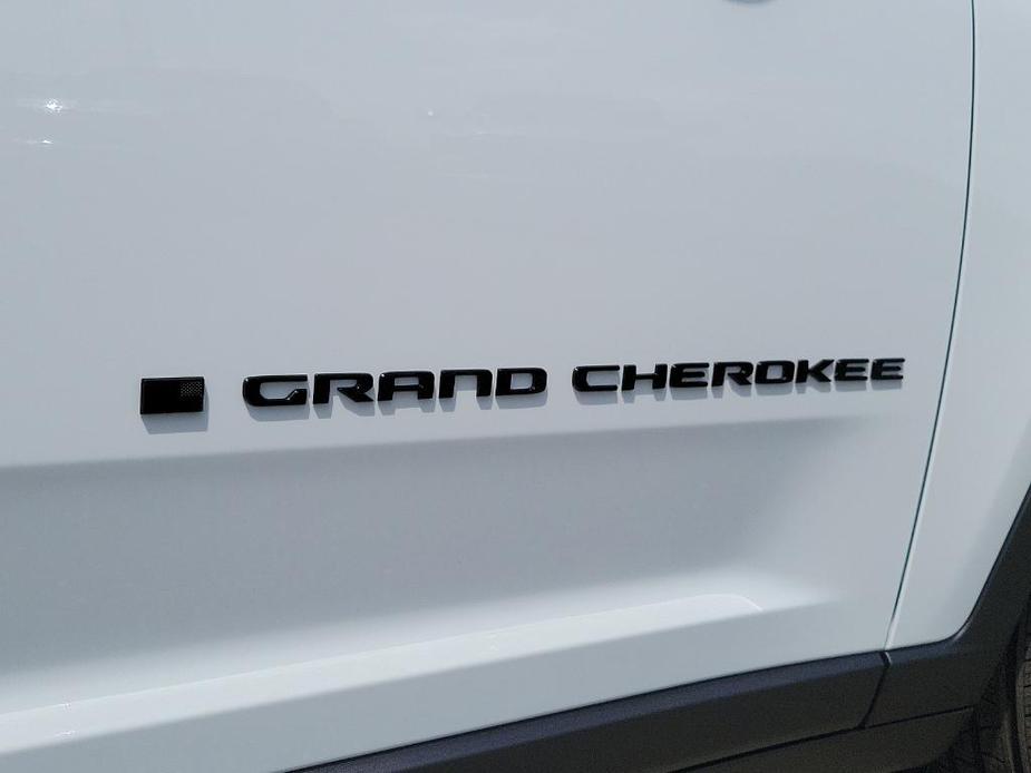 new 2024 Jeep Grand Cherokee L car, priced at $62,735