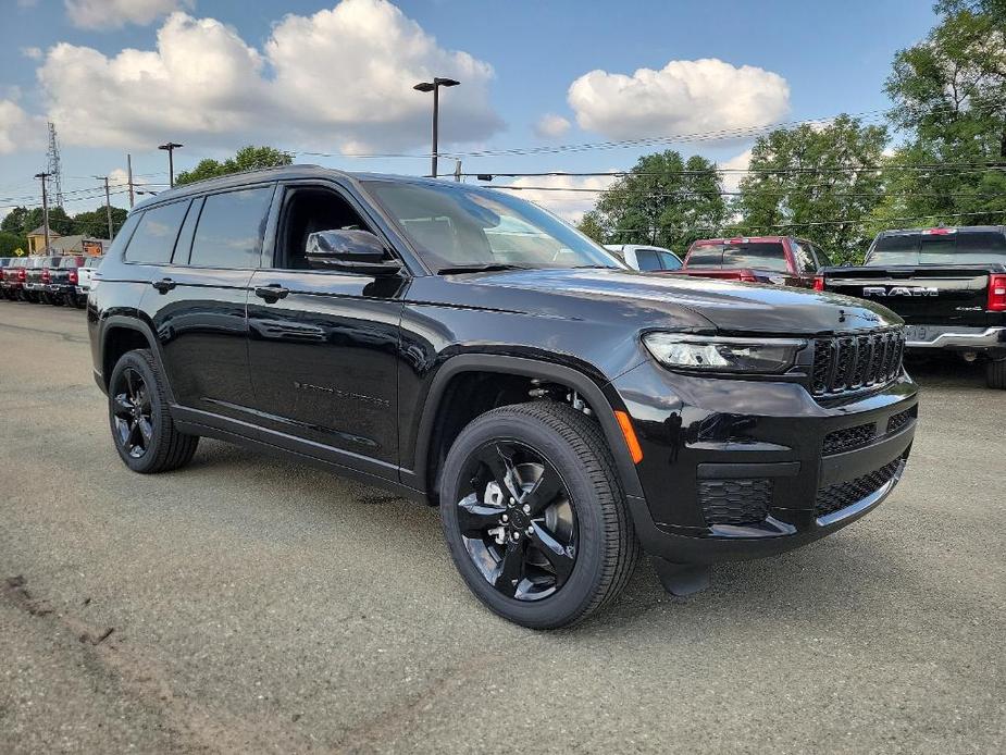 new 2024 Jeep Grand Cherokee L car, priced at $45,639