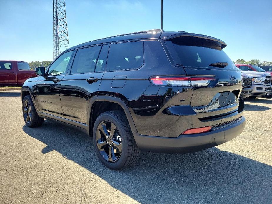 new 2024 Jeep Grand Cherokee L car, priced at $45,639