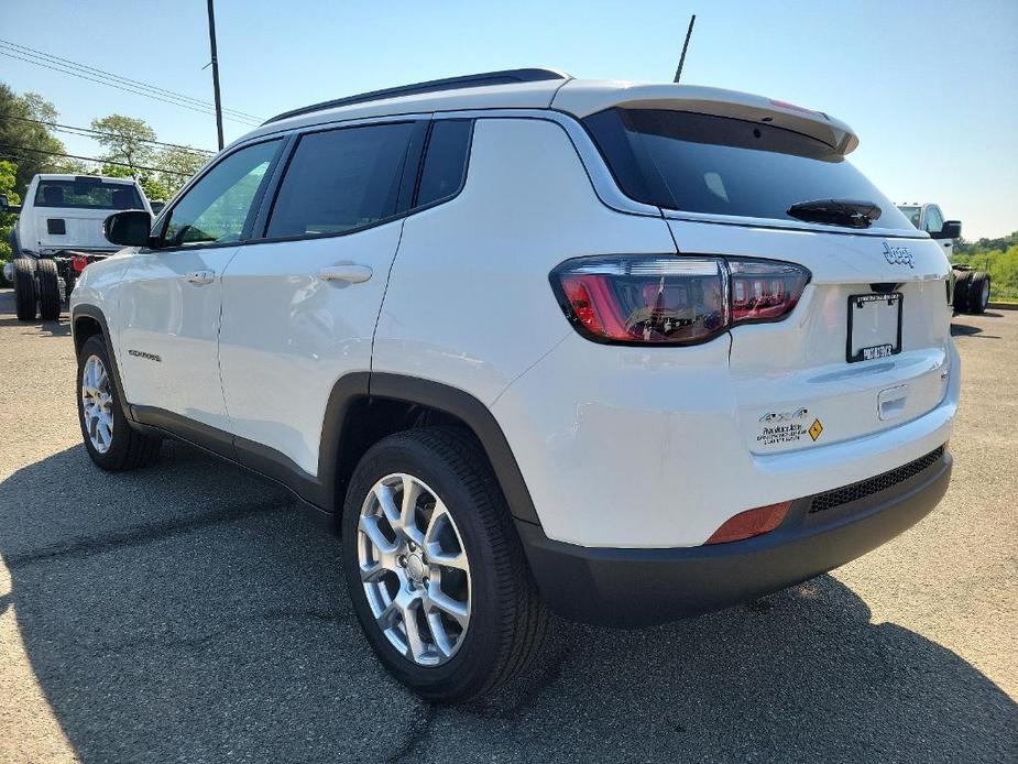 new 2024 Jeep Compass car, priced at $33,490