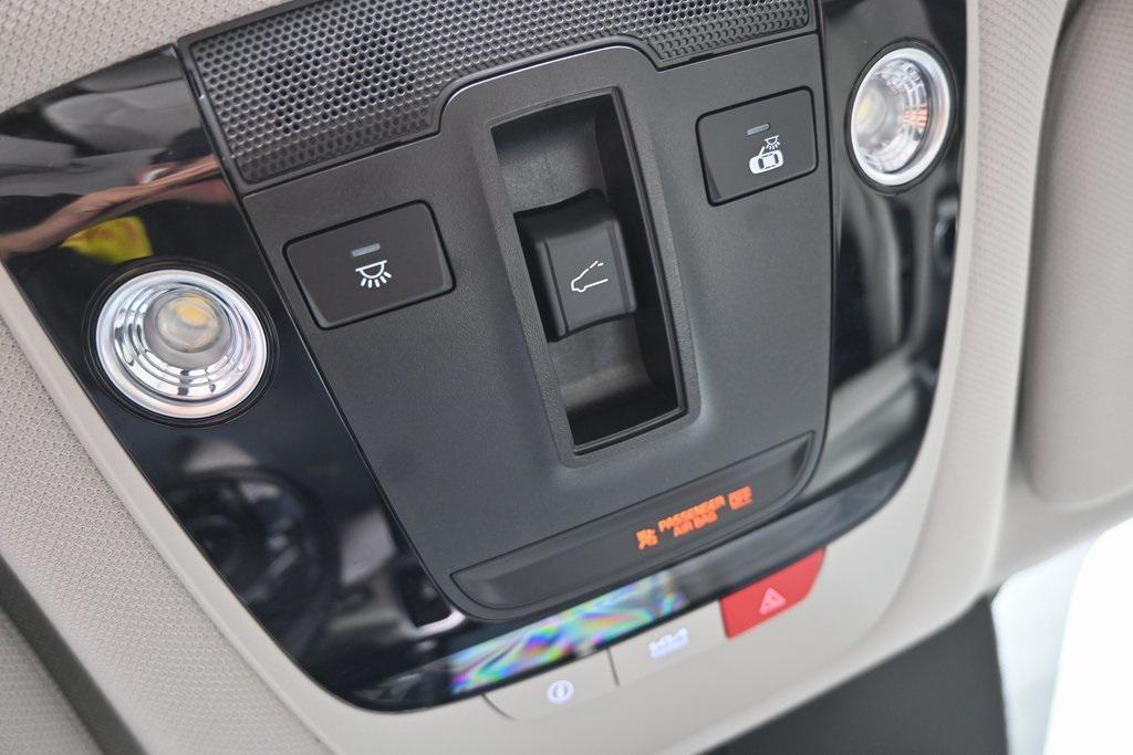 used 2023 Kia Sorento Plug-In Hybrid car, priced at $29,999