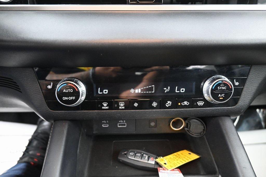 used 2024 Mitsubishi Outlander car, priced at $21,999