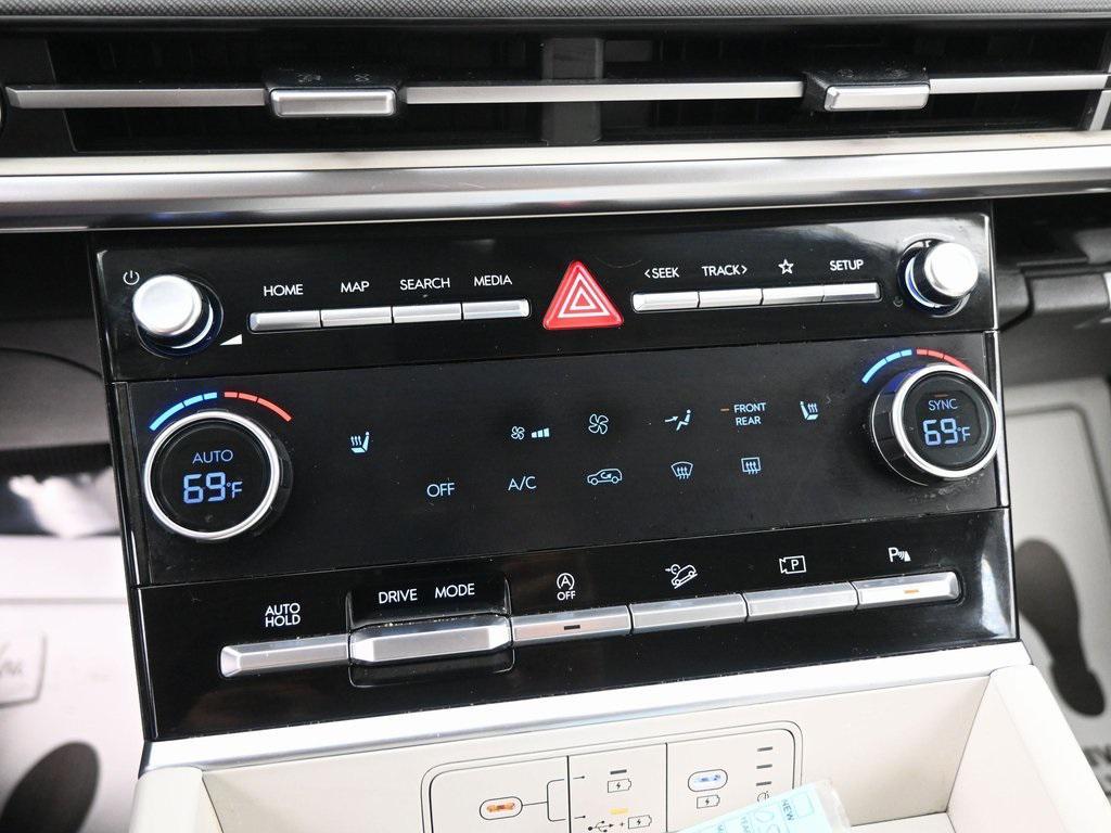 used 2024 Hyundai Santa Fe car, priced at $24,999