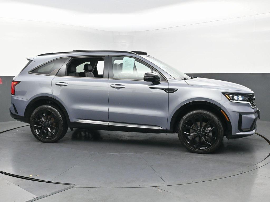 used 2021 Kia Sorento car, priced at $22,499