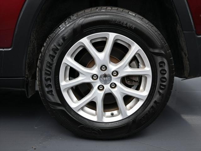 used 2018 Jeep Cherokee car, priced at $14,499