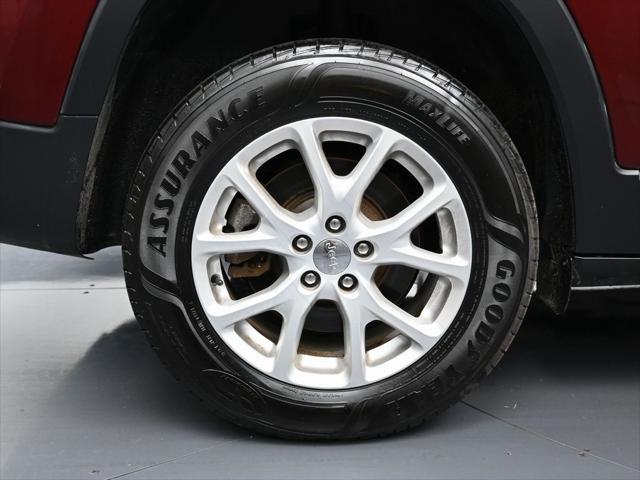 used 2018 Jeep Cherokee car, priced at $14,499
