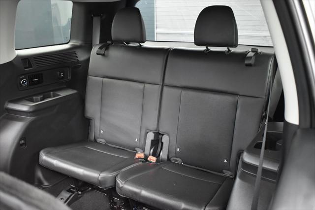 used 2024 Hyundai Santa Fe car, priced at $31,999